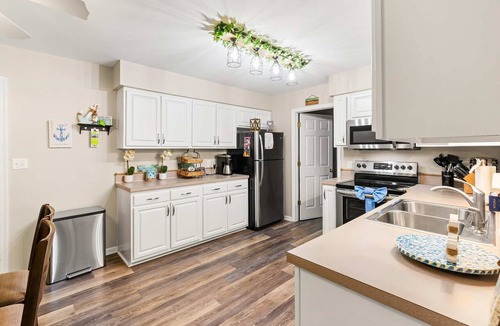 Ocean Pines House | Coastal Tides & Pines | Dog Friendly