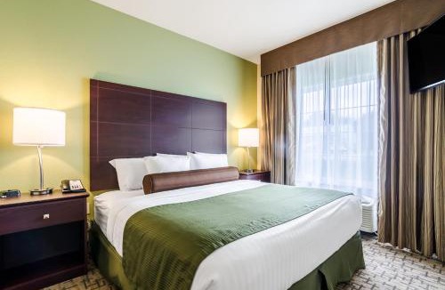 McCook Hotel | Cobblestone Hotel & Suites - McCook