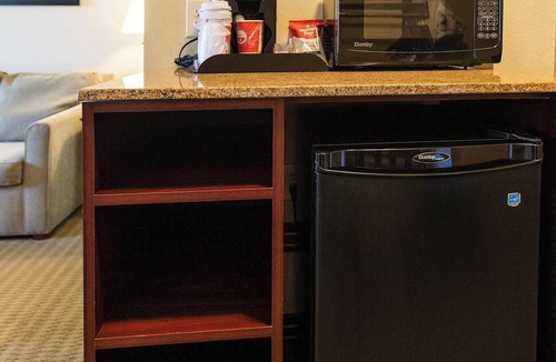 Knoxville Hotel | Cobblestone Hotel & Suites - Knoxville