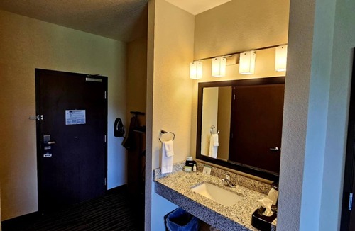 Maryville Hotel | Cobblestone Inn & Suites - Maryville