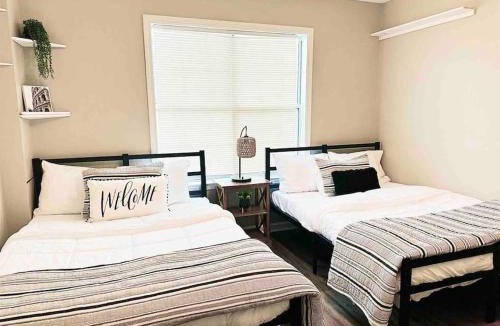 Huntcliff Villa | COLA Lakeview Oasis - King Suite