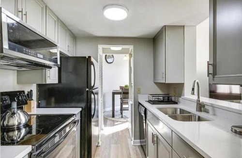 Columbia House | Columbia Vacation Rental - Walk to UofSC Campus!