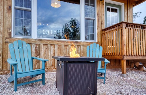 Hot Springs Cabin | Columbine Cabin at Highland Meadows - Black Hills Retreat