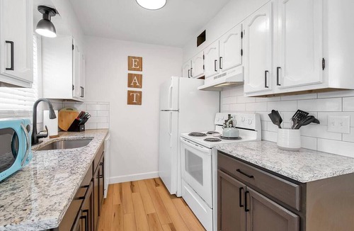 Wichita Apartment | Come and enjoy our coastal themed 2 bed, 1 bath apartment