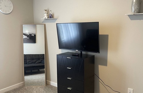 Ankeny House | Come relax in a new part of town!