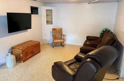 Cherokee House | Comfort In the Kee -Well suited for families and business travelers.
