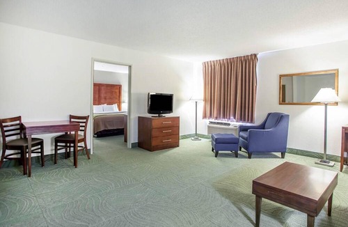Muscatine Hotel | Comfort Inn Muscatine near Hwy 61