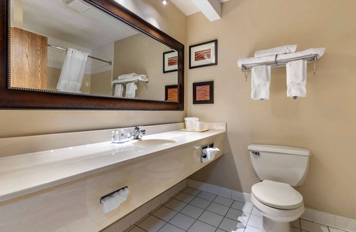 Muscatine Hotel | Comfort Inn Muscatine near Hwy 61