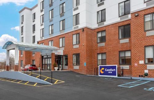 Travis - Chelsea Hotel | Comfort Inn Staten Island