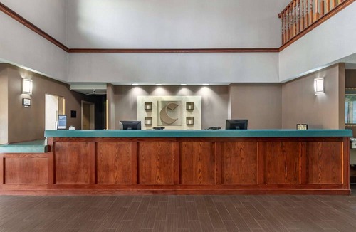Lee's Summit Hotel | Comfort Inn & Suites Lees Summit -Kansas City