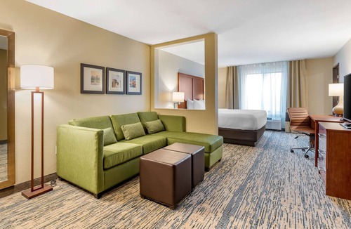 West Des Moines Hotel | Comfort Inn & Suites West Des Moines