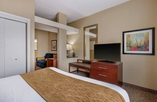 Camden Hotel | Comfort Inn & Suites Camden