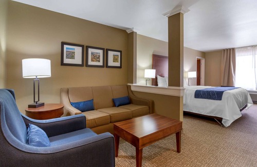 Mandan Hotel | Comfort Inn & Suites Mandan - Bismarck