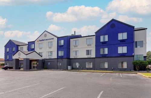 Ellendale Hotel | Comfort Inn & Suites Memphis East
