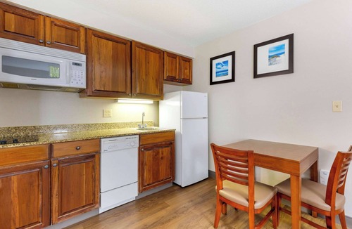 Milford Hotel | Comfort Inn & Suites Milford