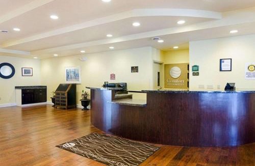 Thornhill Hotel | Comfort Inn & Suites Orange - Montpelier