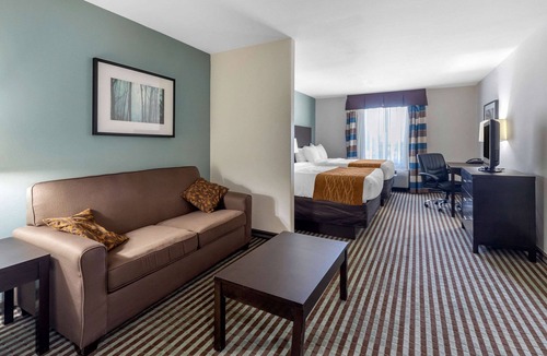 Perry Hotel | Comfort Inn & Suites Perry I-35