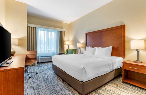 West Des Moines Hotel | Comfort Inn & Suites West Des Moines