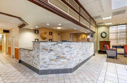 Fairfax Hotel | Comfort Inn University Center