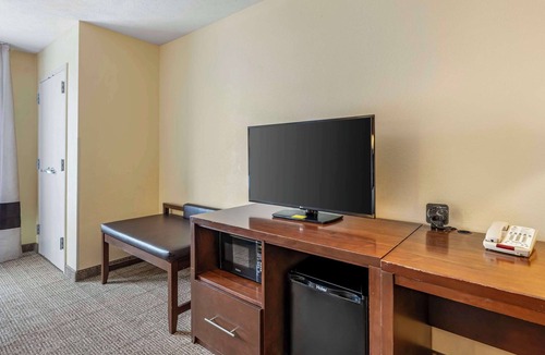Lincoln Hotel | Comfort Suites East Lincoln - Mall Area