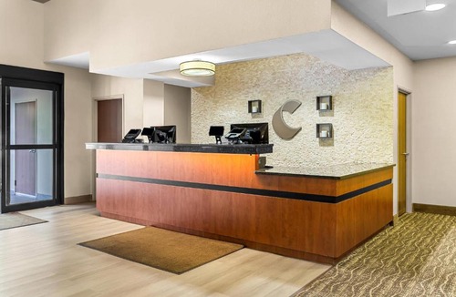 Grayslake Hotel | Comfort Suites Grayslake near Libertyville North