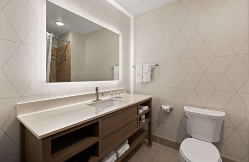 Hudson Hotel | Comfort Suites Hudson I-94
