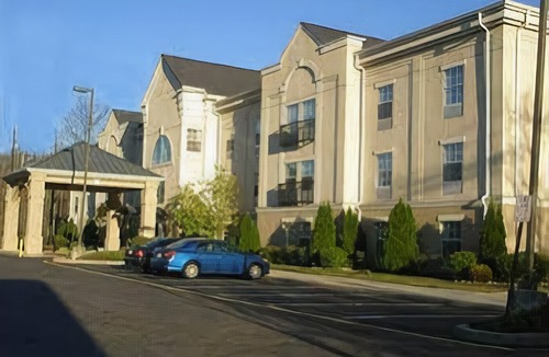 Monmouth Junction Hotel | Comfort Suites Near University
