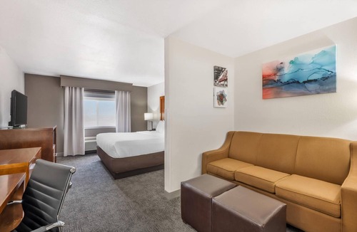 North Central Omaha Hotel | Comfort Suites Omaha Northwest