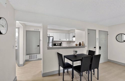 Lenexa Apartment | Comfortable 1-bedroom with cozy living