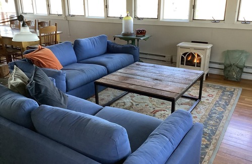 Fitchburg House | Comfortable, Art-Filled Country Home Minutes from Madison