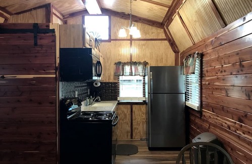 Hughes County Cabin | Comfortable Cabin Rental on a Winery for a Romantic Getaway in Oklahoma