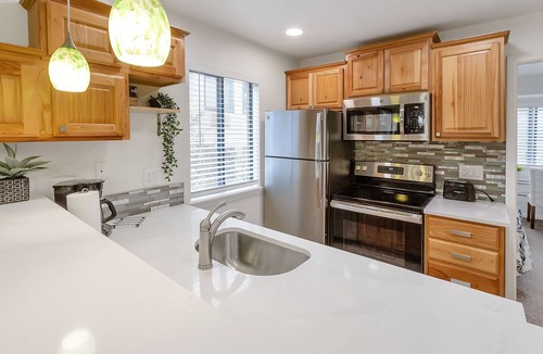 Englewood Apartment | COMFORTABLE CONDO IN THE DENVER TECH CENTER/GREENWOOD VILLAGE!