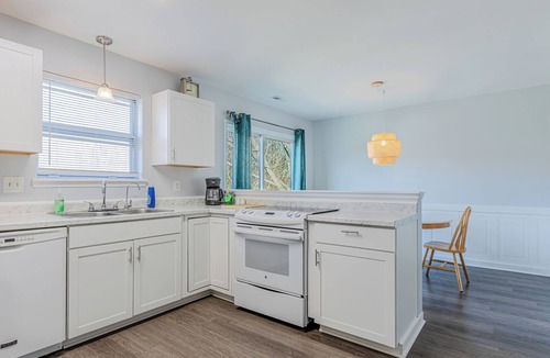 Westgate House | Comfortable Furnished 3BR Home, Extended Stays Welcome