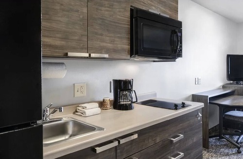 Augusta Hotel | Comfortable & Pet-Friendly Hotel Close to Augusta National & City Hotspots