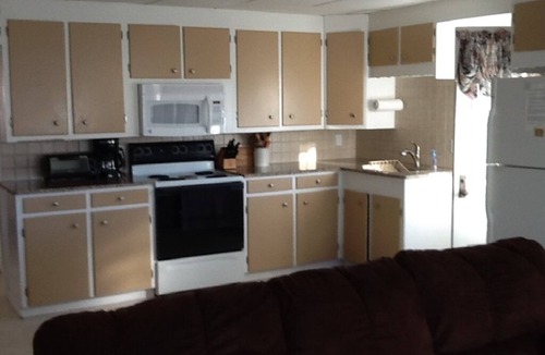 Surf City House | Comfy & Airy 2 Bedroom 2nd floor Apartment with great deck 4th from Ocean