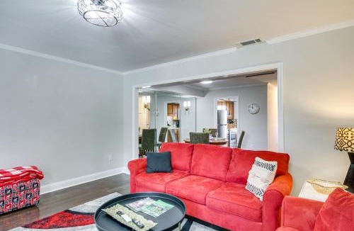 Summerville House | Comfy Augusta Condo w/Deck ~ 4 Mi to Olde Town