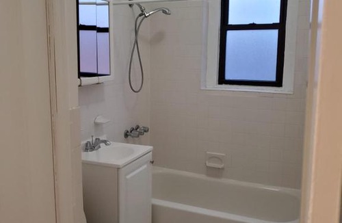 Hoboken Apartment | Comfy stay – sleeps 4 (Hoboken)