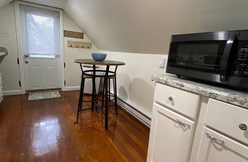 Hannibal House | Completely Renovated house 5 Minutes from downtown Hannibal Historic District.