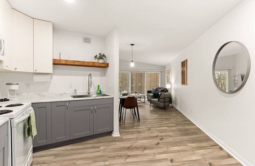 Orange Prairie Apartment | Concord B9 · Slice of the Good Life: Concord B9