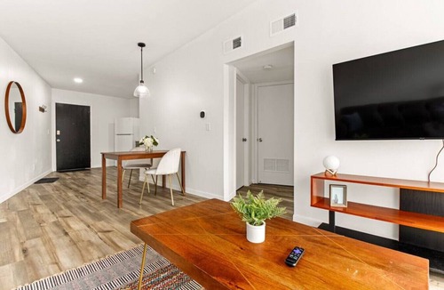 Orange Prairie Apartment | Concord C4 · Slice of the Good Life: Concord C4