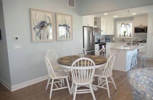 Sea Isle City Condo | Condo 1.5 Blocks from the Beach Above Berardi Brothers Pizza in Sea Isle