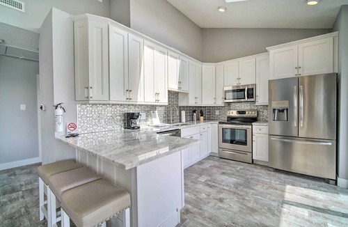 Brigantine Apartment | Condo w/Bay Views ~ 5 Mi to Atlantic City!