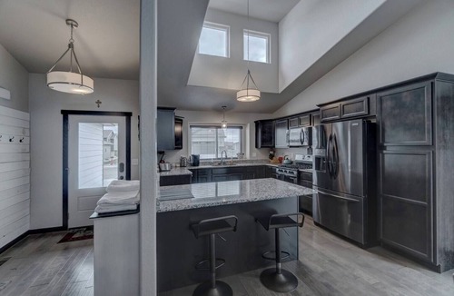 Rapid City House | Convenient Location Family-Friendly Locally Owned