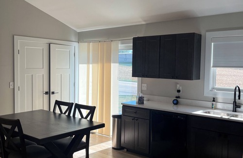 Quincy Condo | Cool 2-bedroom three bed contemporary condo in a quiet area of Quincy.