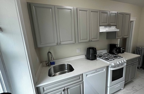 Coolidge Corner South Side Apartment | Coolidge corner entire 1bed apt