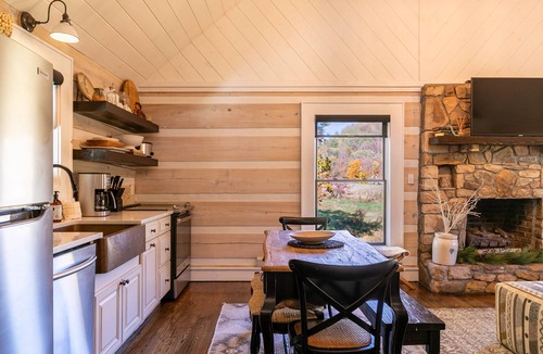 Vilas Cabin | Copper Cabin - modern cabin along Cove Creek, hot tub, fire pit