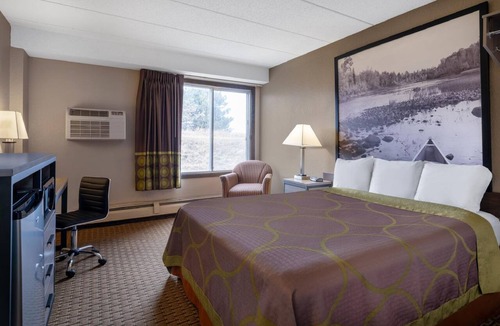 Owatonna Hotel | Coratel Inn & Suites by Jasper Owatonna