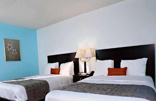 Newton Hotel | Coratel Inn & Suites By Jasper Newton
