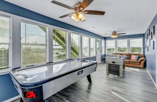 Corolla House | Corolla 4x4 house: Ocean views, Pool, Remodeled Master Bathroom, Wild Horses