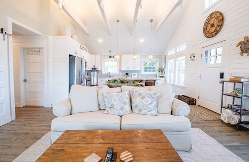 Corolla House | Corolla/Carova 4x4 Beach Cottage 7minwalk to beach